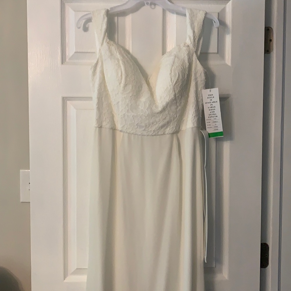 Bill Levkoff ivory lace gown